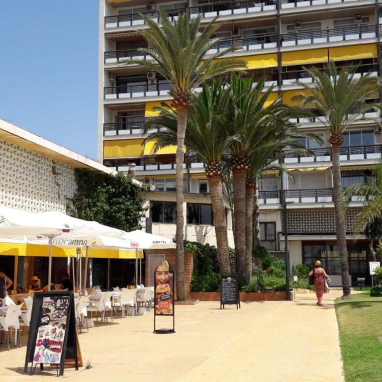 Sea front studio with spacious balcony Santa Clara - Apartamento - 16