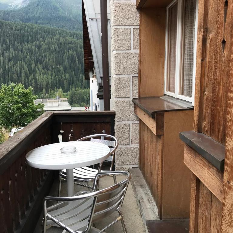 ApartHOTEL Chasa Valär - Studio mit Balkon (2 Erwachsene) - 9