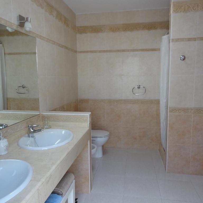 Sol y Luna - Heated pool - BBQ - car not essential - Three-Bedroom Villa - 37