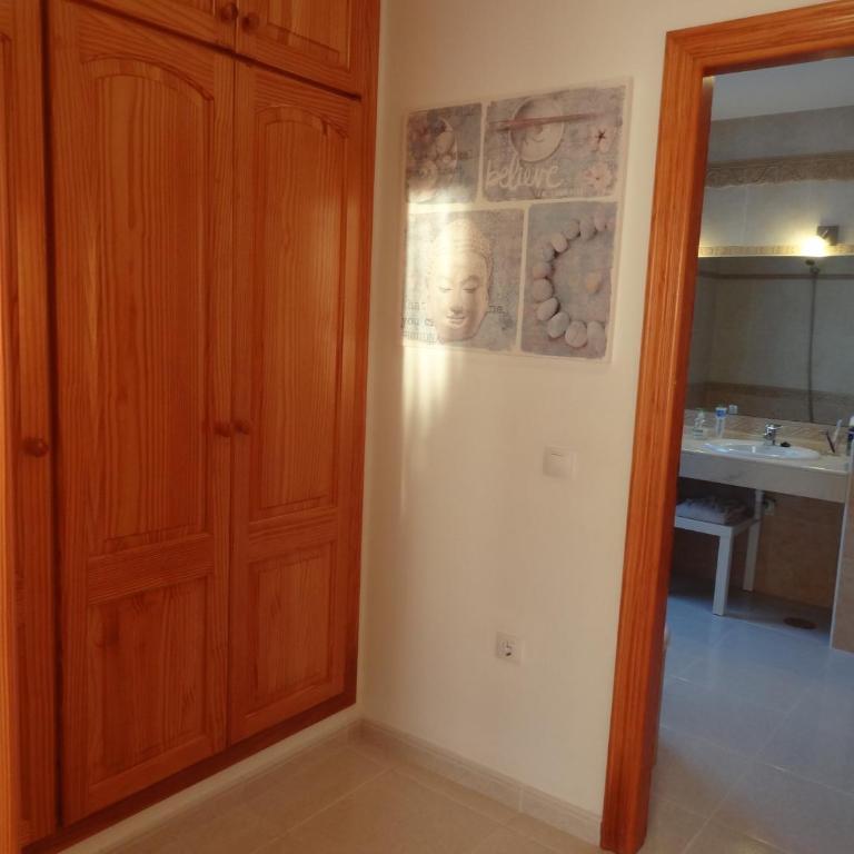 Sol y Luna - Heated pool - BBQ - car not essential - Three-Bedroom Villa - 34