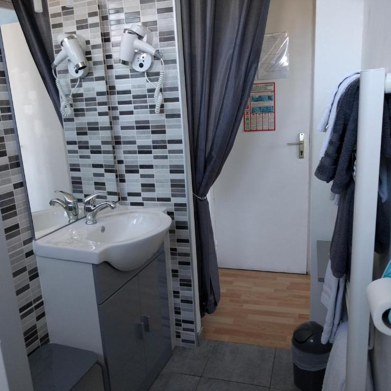 Hotel Araur - Chambre quadruple avec vue sur la rivière - 3