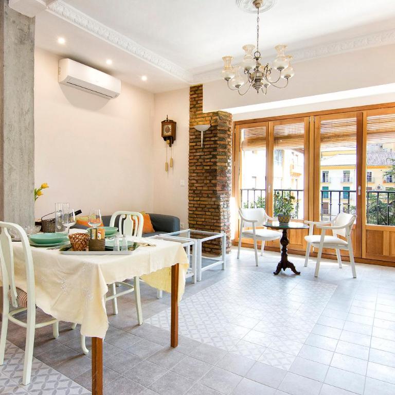 Bright & Elegant City Centre 3 bedroom Apartment - Apartment - 3