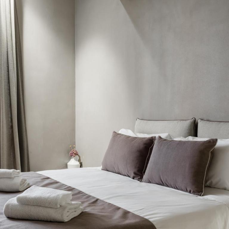 Elysium Suites collection - Suite Tripla Superior con Vista su Piazza di Spagna - 13