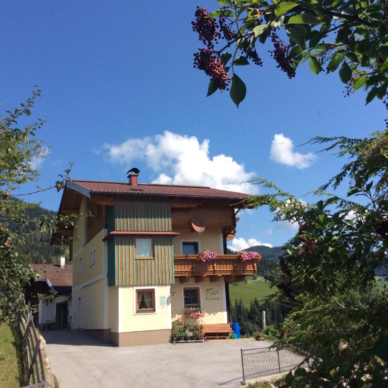 Haus Erika - Apartment mit 2 Schlafzimmern und Bergblick - 9