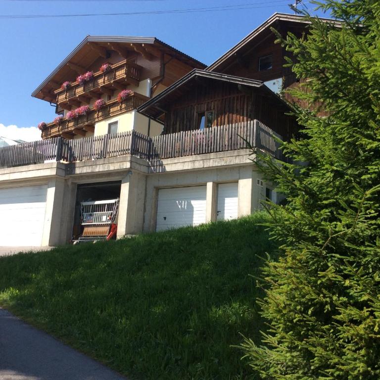 Haus Erika - Apartment mit 2 Schlafzimmern und Bergblick - 8