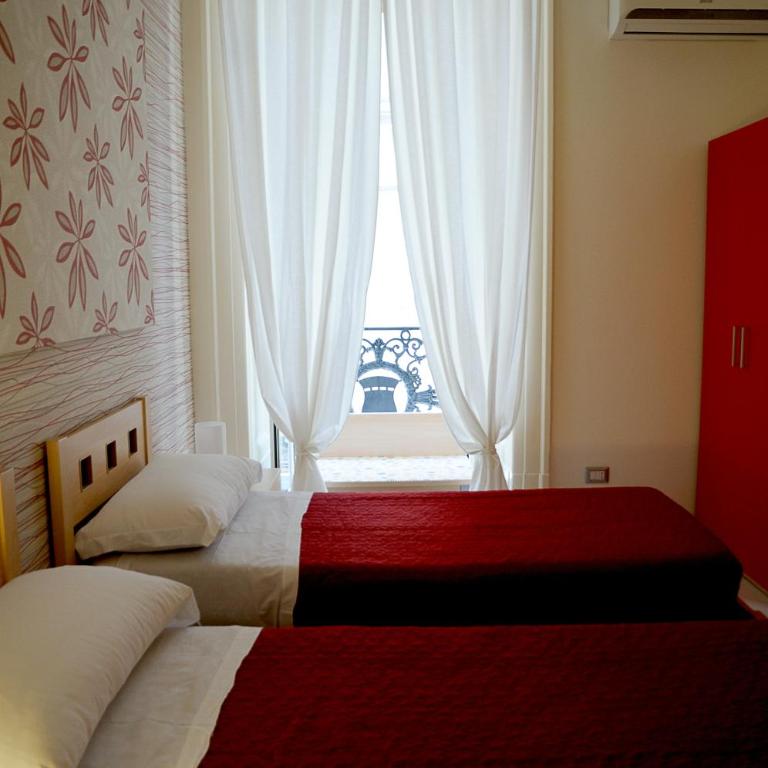 B&B Casa Aragonese - Ampia Camera Matrimoniale/Doppia con Letti Singoli - 1