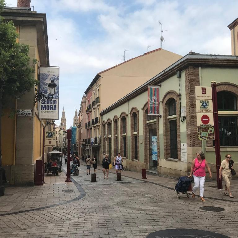 MURALLAS DE REVELIN & LAUREL -casco antiguo- - Apartamento Superior - 93