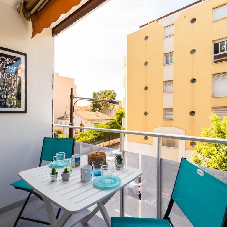Beautiful studio near sea (free parking) - Appartement - 8