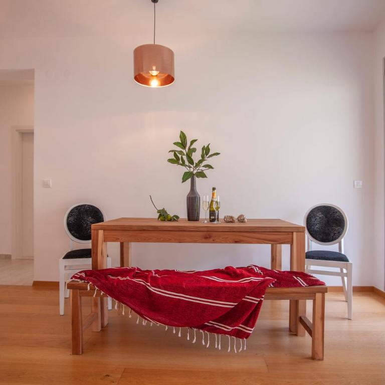 Aria Apartments - One-Bedroom Apartment with Sea View - 12