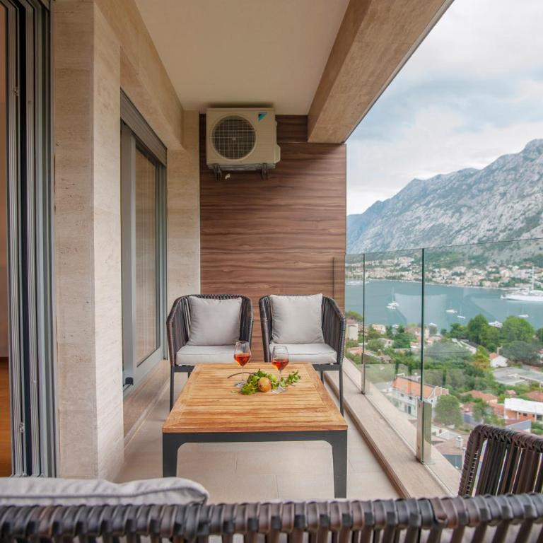 Aria Apartments - Two-Bedroom Apartment with Sea View - 14