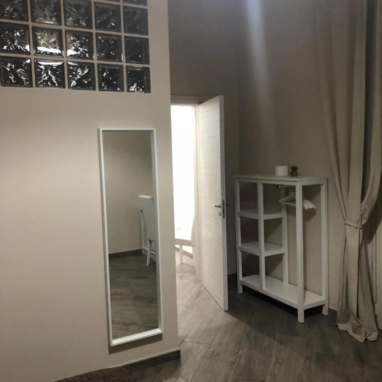 Elena Rooms - Double Room with Private Bathroom - 5