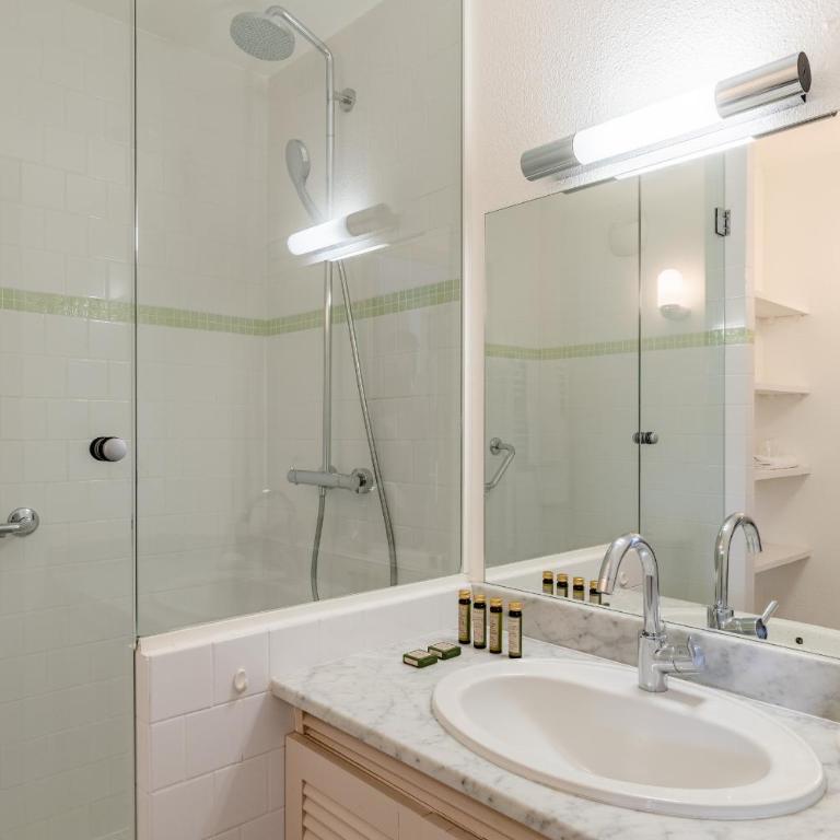 Hôtel-Résidence la Pinède - Chambre Double Basique - 12