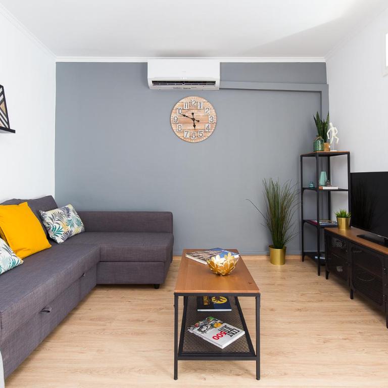Lovely and Convenient Sagrada Familia Apartment - Apartment - 2