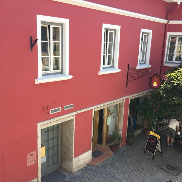 Jasmin Pension Central Location Shared Kitchen Pet Friendly - Doppelzimmer mit eigenem Bad - 13