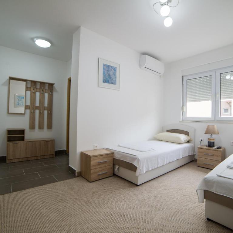 Motel Aura - Standard Twin Room - 2