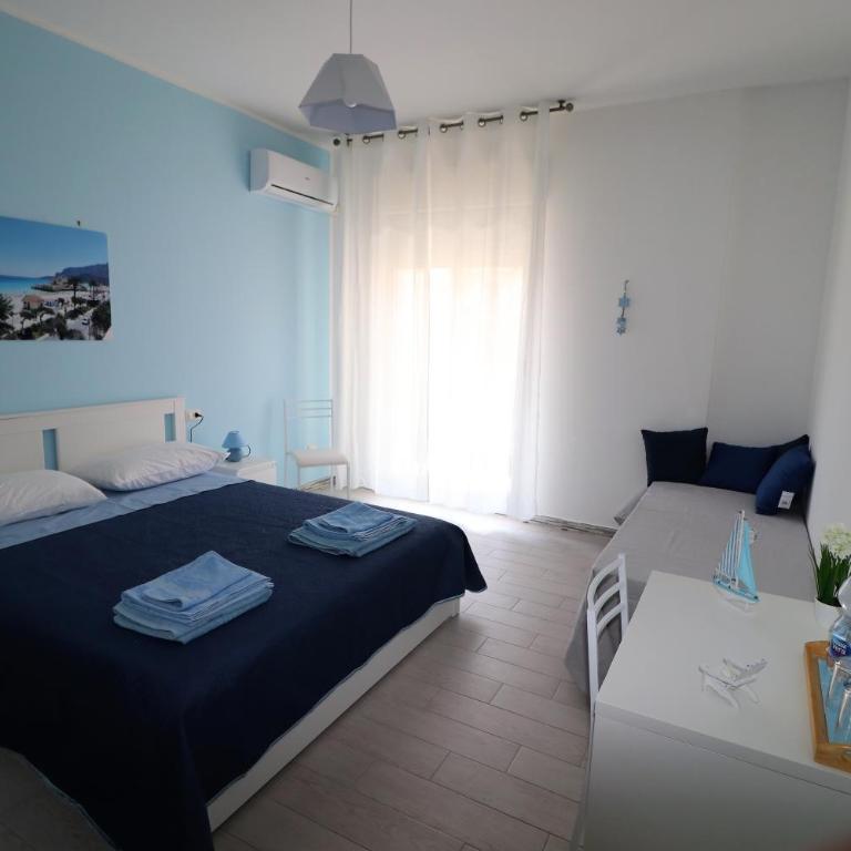 B&B d'Orleans - Triple Room with Private Bathroom and Balcony - 8
