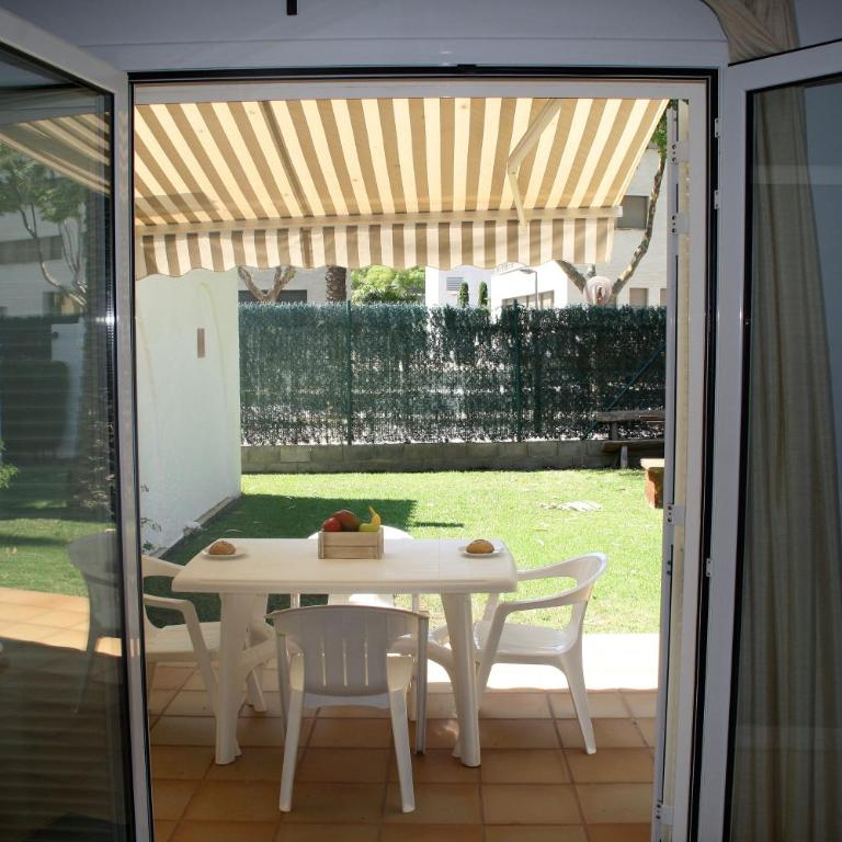 Apartaments Margarita Sabina Pinell - Villa - 2