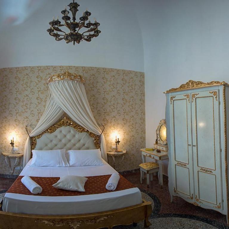 Palermo Gallery - Deluxe Queen Suite - 13