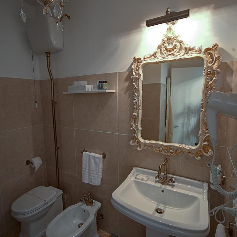 Palermo Gallery - Deluxe Queen Suite - 15