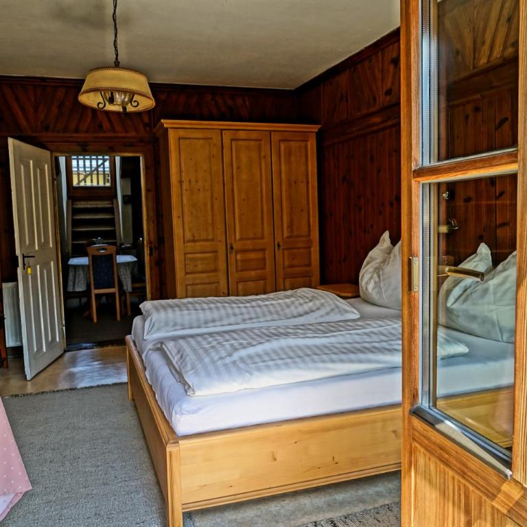 Pension Eckschlager - Doppelzimmer mit Balkon - 6