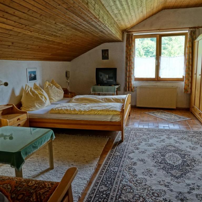 Pension Eckschlager - Apartment mit Gartenblick - 5