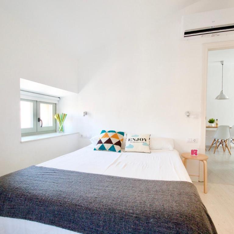 MalagaUrbanRooms - Central Suites - Apartamento Ático - 12