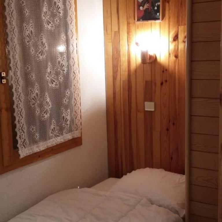 Duplex Apartment Right At The Ski Lift Tracks - Apartment with Mountain View - 42