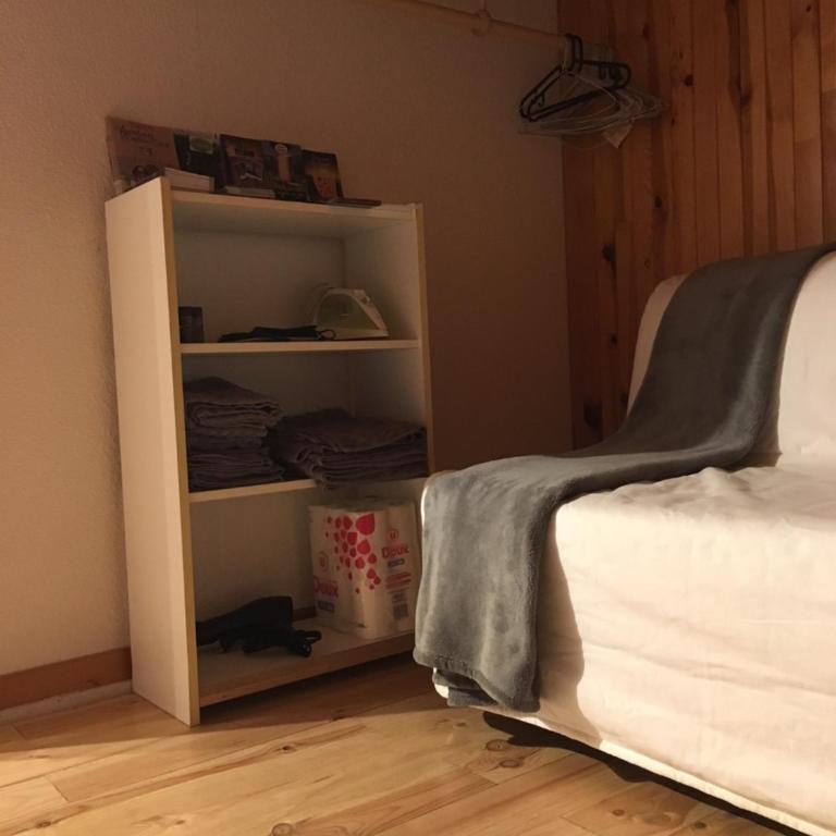 Duplex Apartment Right At The Ski Lift Tracks - Apartment with Mountain View - 11