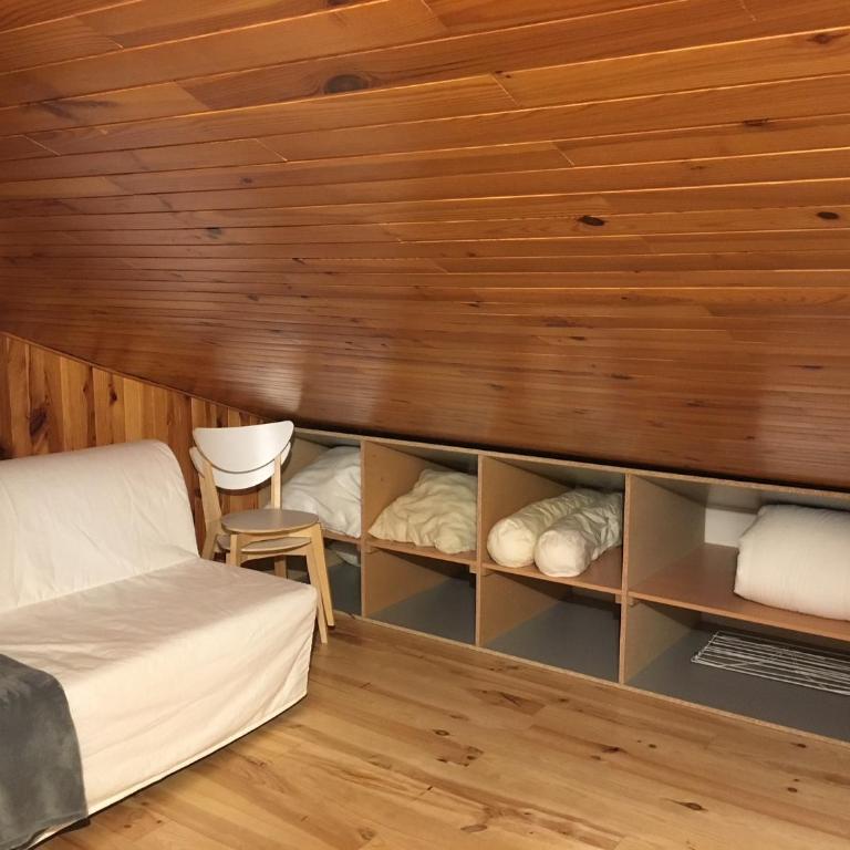 Duplex Apartment Right At The Ski Lift Tracks - Apartment with Mountain View - 12