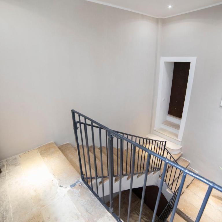 Katana suites apartments - Apartment with Balcony - 8