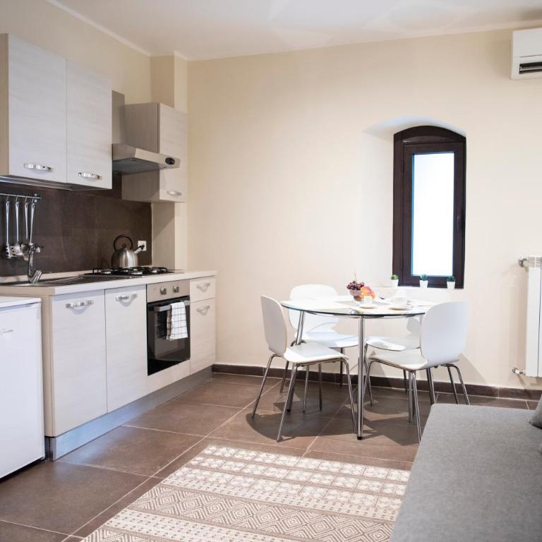 Katana suites apartments - Apartment with Balcony - 9