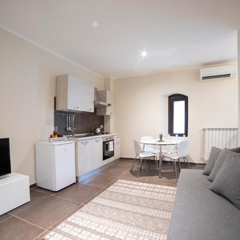 Katana suites apartments - Apartment with Balcony - 4
