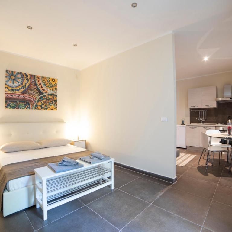 Katana suites apartments - Apartment with Balcony - 5