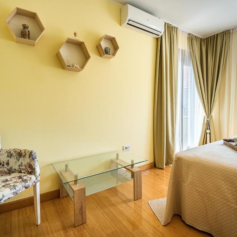 Santorini Apart - Family Suite - 6