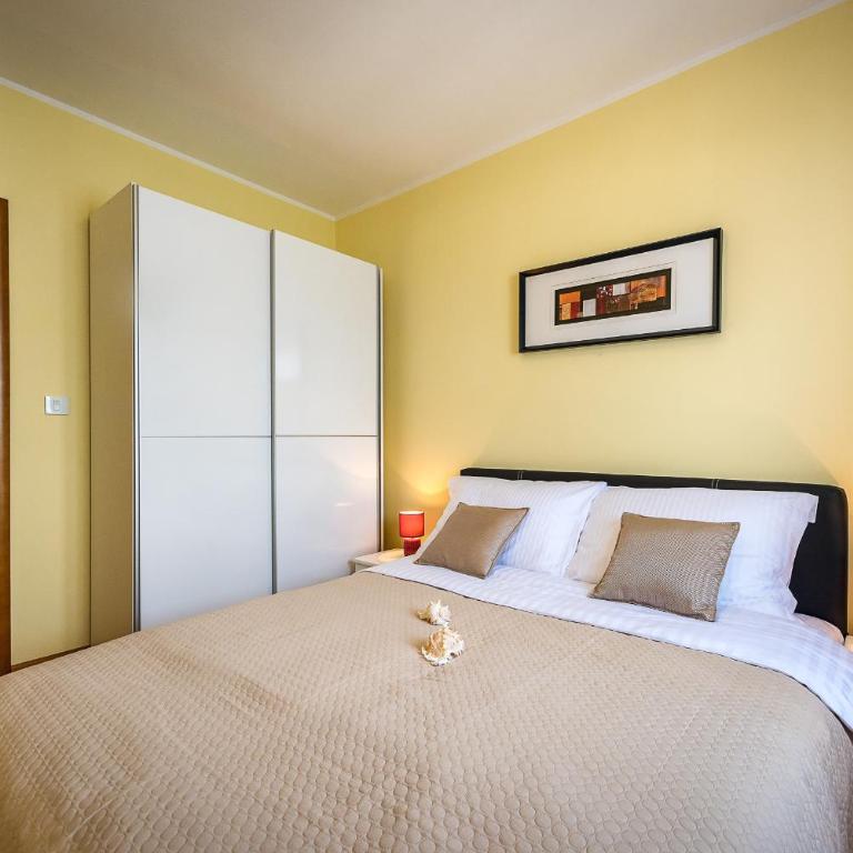 Santorini Apart - Quadruple Room - 10