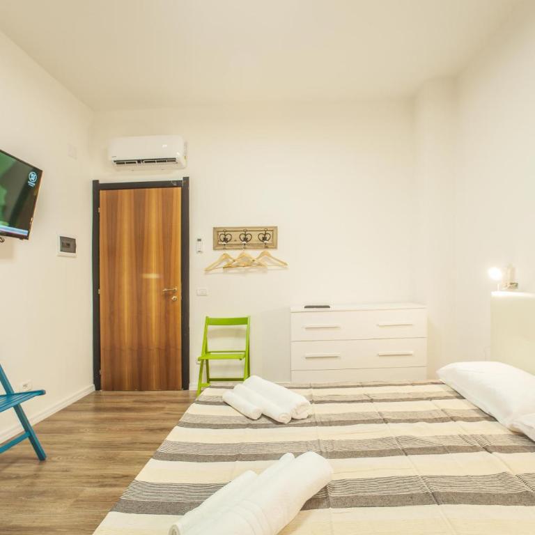 Le stanze al PORTO - King Room with Balcony - 11