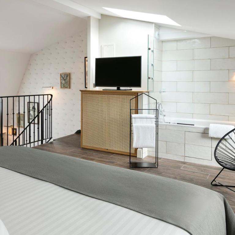 Royal Madeleine Hotel & Spa - Chambre Quadruple en Duplex - 3
