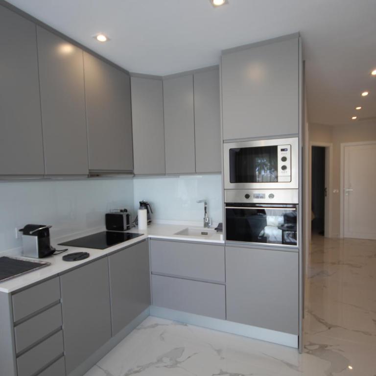 Luxury Apartments in first beach line with pool - Apartamento con vistas al mar - 5