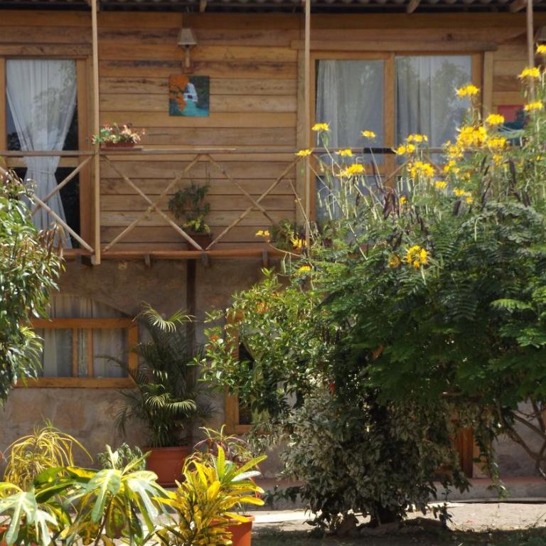 Buganvilla Guest House - Budget Triple Room - 1