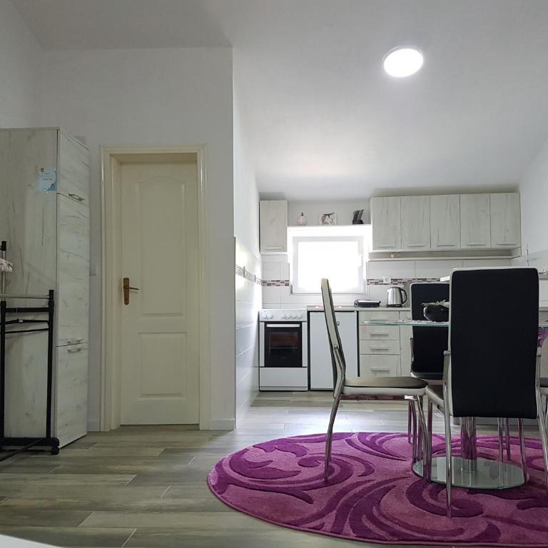 Apartment Jelena Sutvara - Apartment - 8