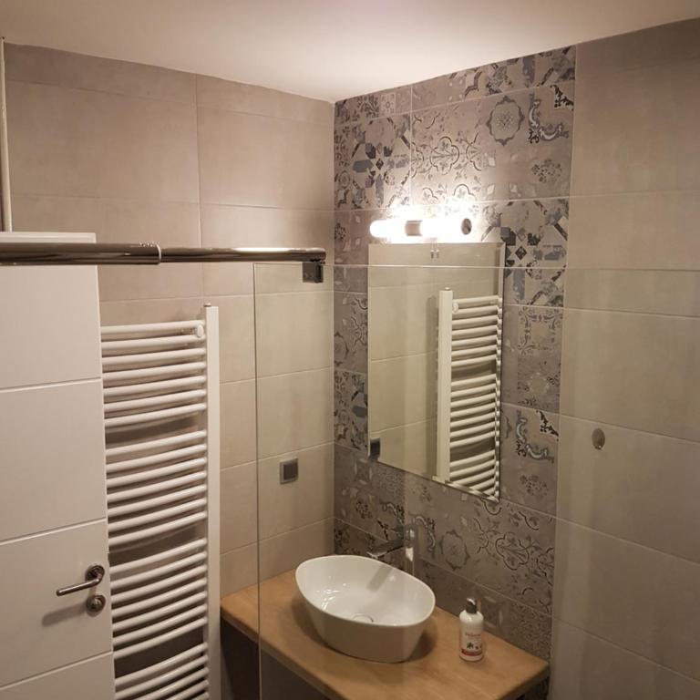 Deluxe Villa Coast River Sarajevo - Kuća s 5 Spavaćih Soba - 36