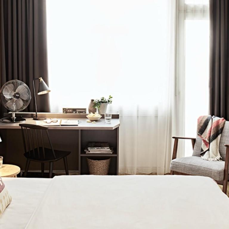 Bold Hotel München Zentrum - Studio Simple Bold avec Balcon - 3