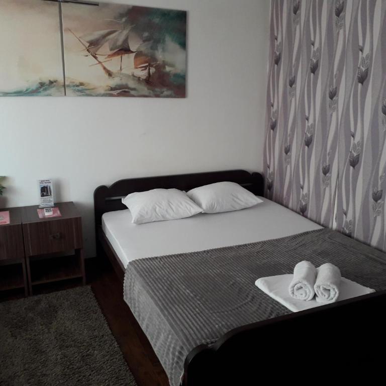 Guest House Vila Salute - Trokrevetna Soba - 5