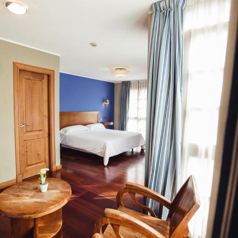 Hotel El Sella - Habitación Deluxe con cama extragrande - 1