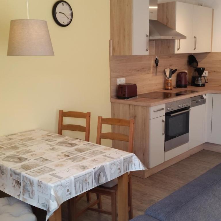 Wilhelm-Tell-Str. - Apartment - 18