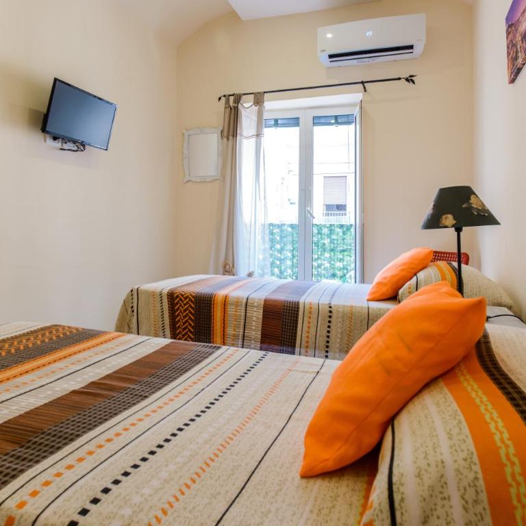 Annie's Home - Two-Bedroom Apartment - 12