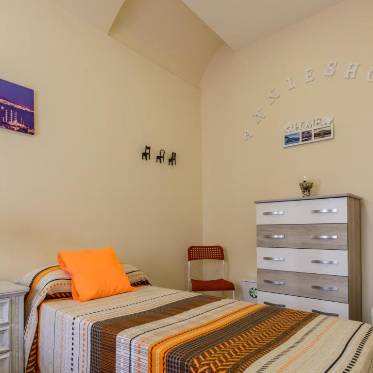 Annie's Home - Two-Bedroom Apartment - 14