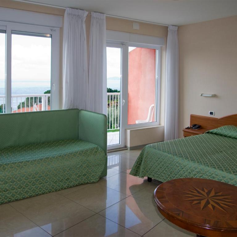 Hotel Cristallo - Camera Tripla con Vista Mare - 3