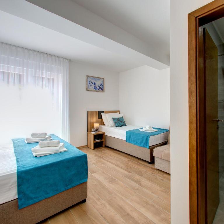 Villa Floris - Triple Room - 5