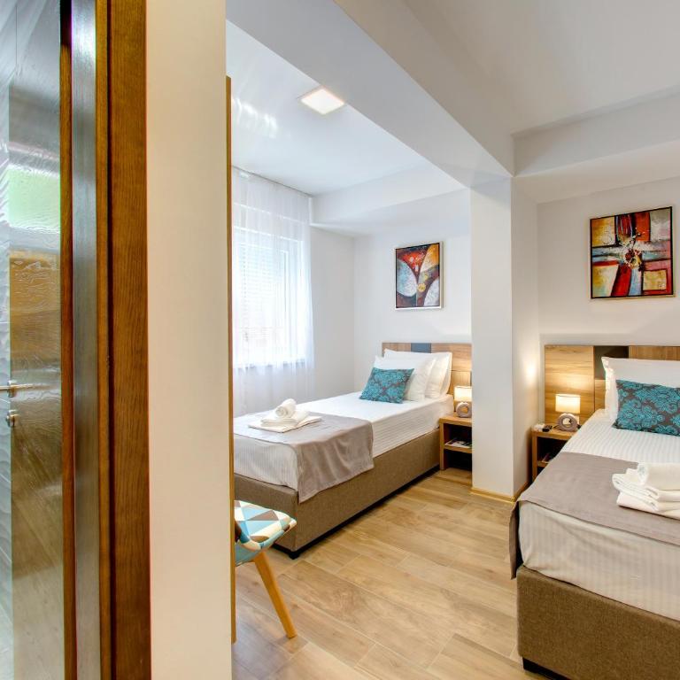 Villa Floris - Twin Room - 5